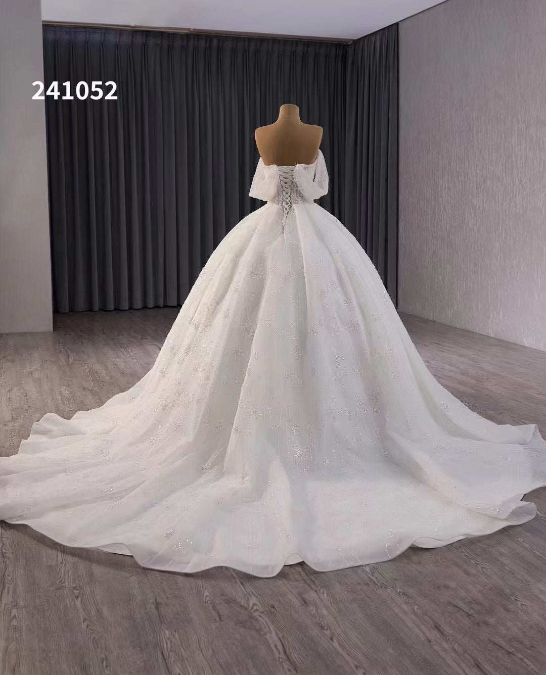 Luxury Model Ball Gown Prom Dress Quinceanera Dress 241052
