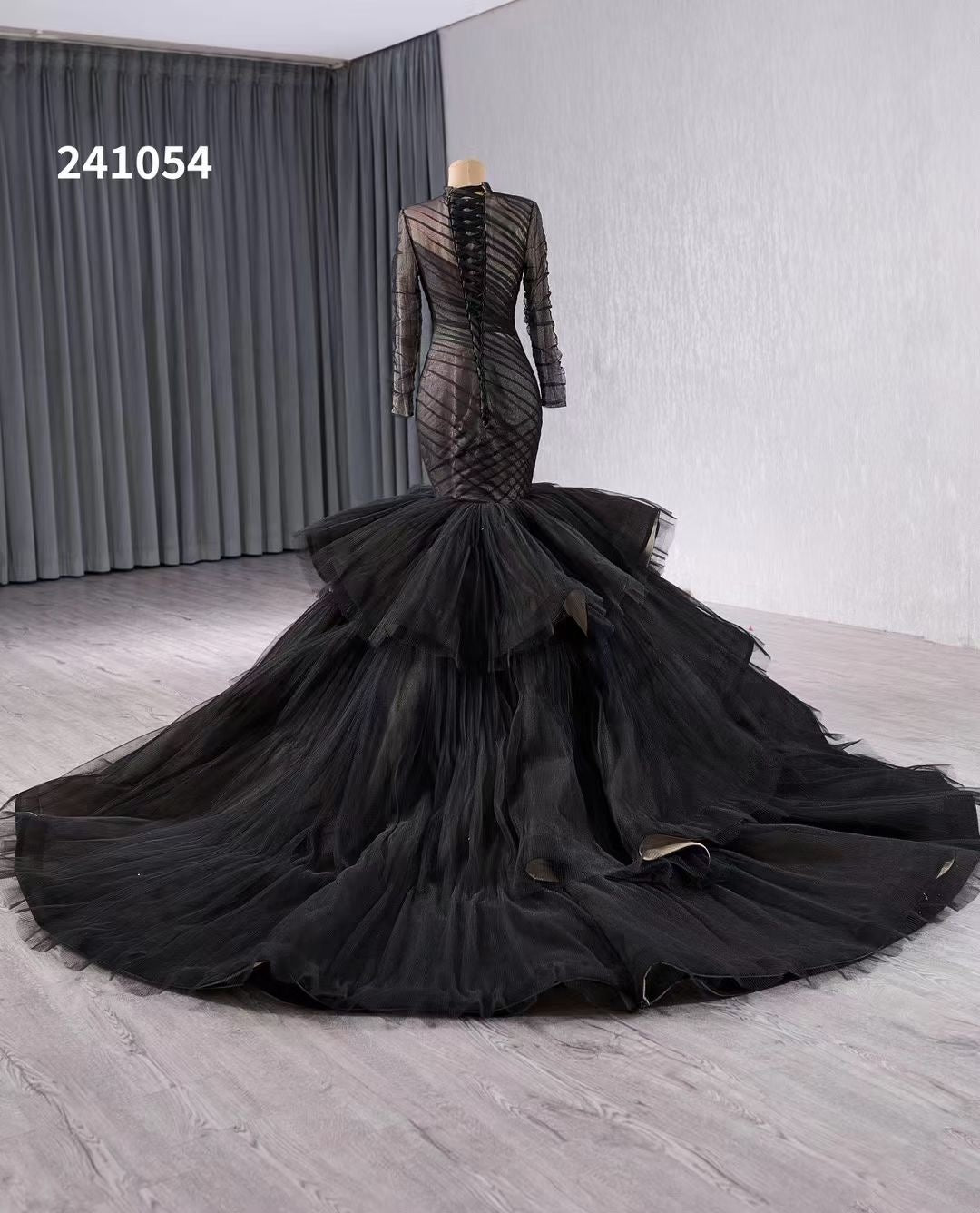 Luxury Model Black Tull Tiered Formal EveningDress 241054
