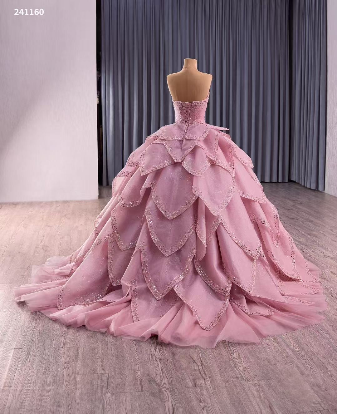 Luxury Model Two Ways Of Wearing Long And Short Ball Gown Quinceanera Dress 241160