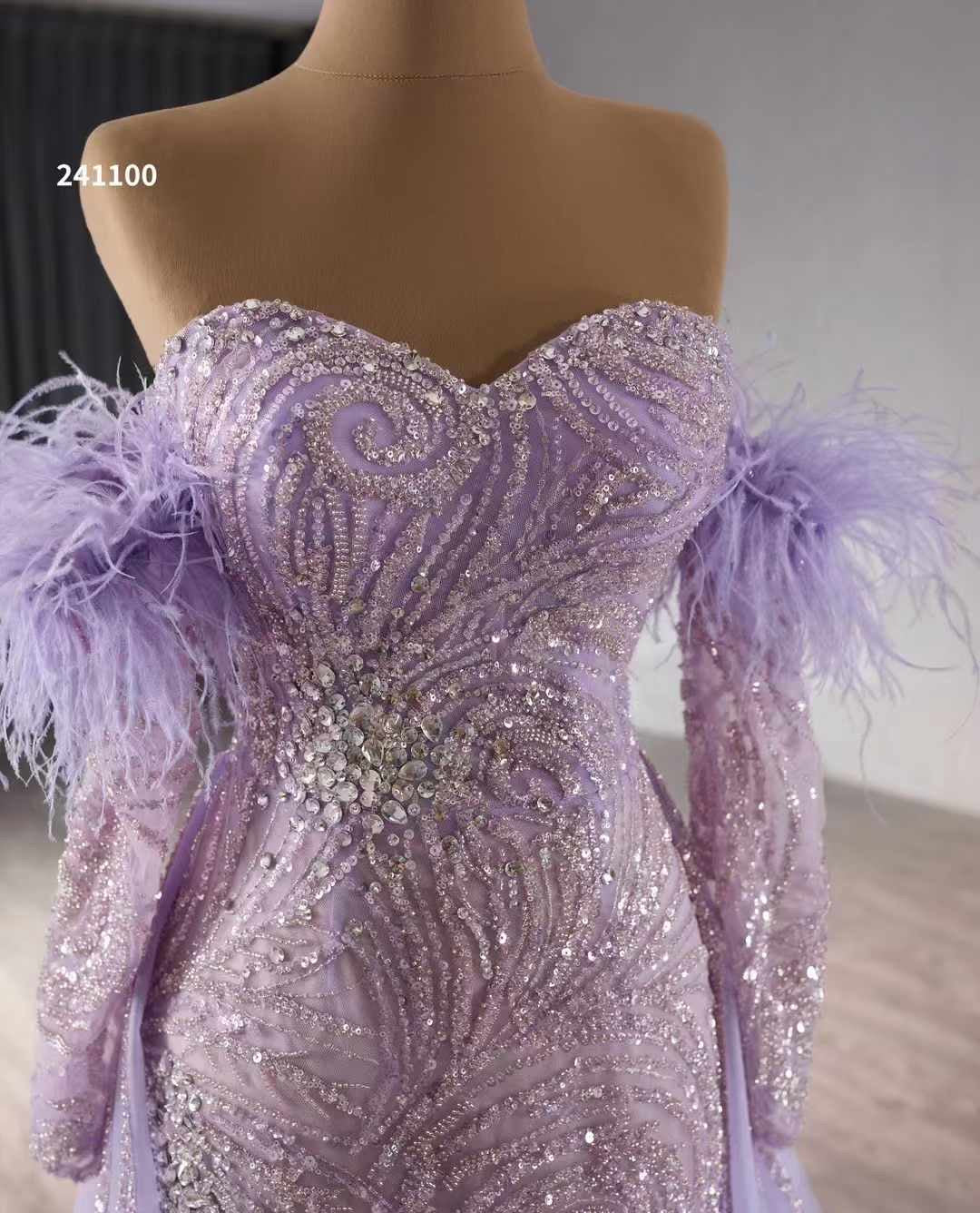 Luxury Model Feather Light Purple Mermaid Tull Formal Evening Dress Prom Gown 241100
