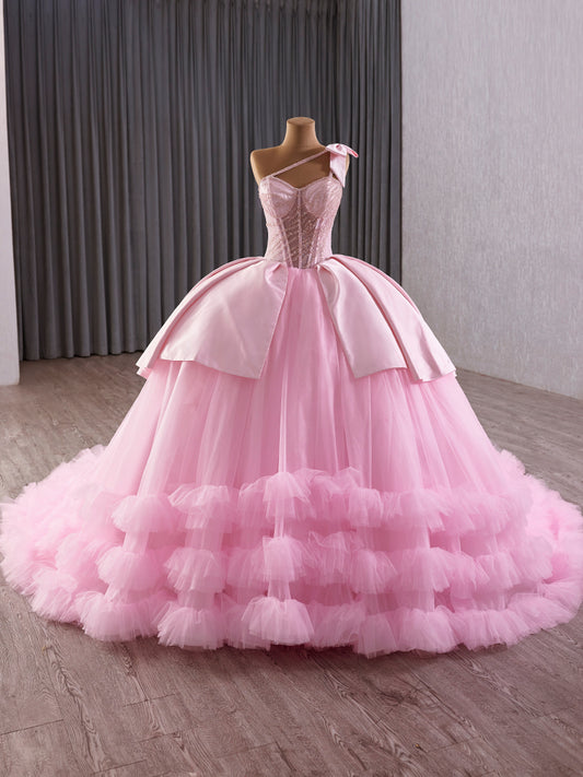 Luxury Model Pink Spaghetti Strap Bow Sleeveless Tiered Ball Gown Quinceanera Dress 251015